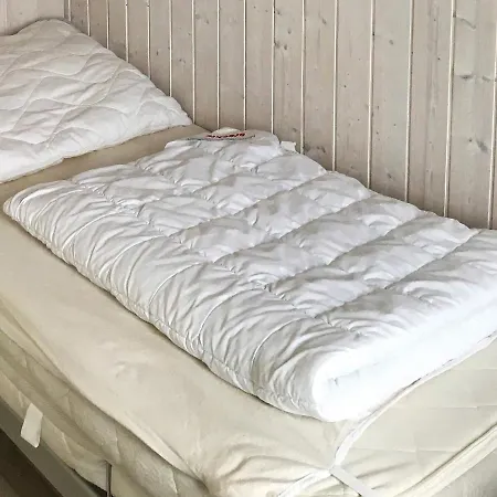 Three-bedroom Holiday In 19 *