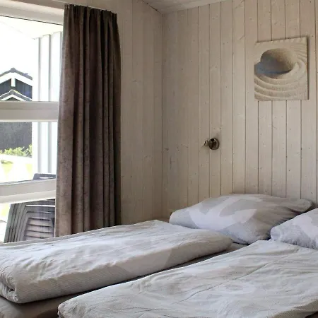 Three-bedroom Holiday In 19 Holiday home *